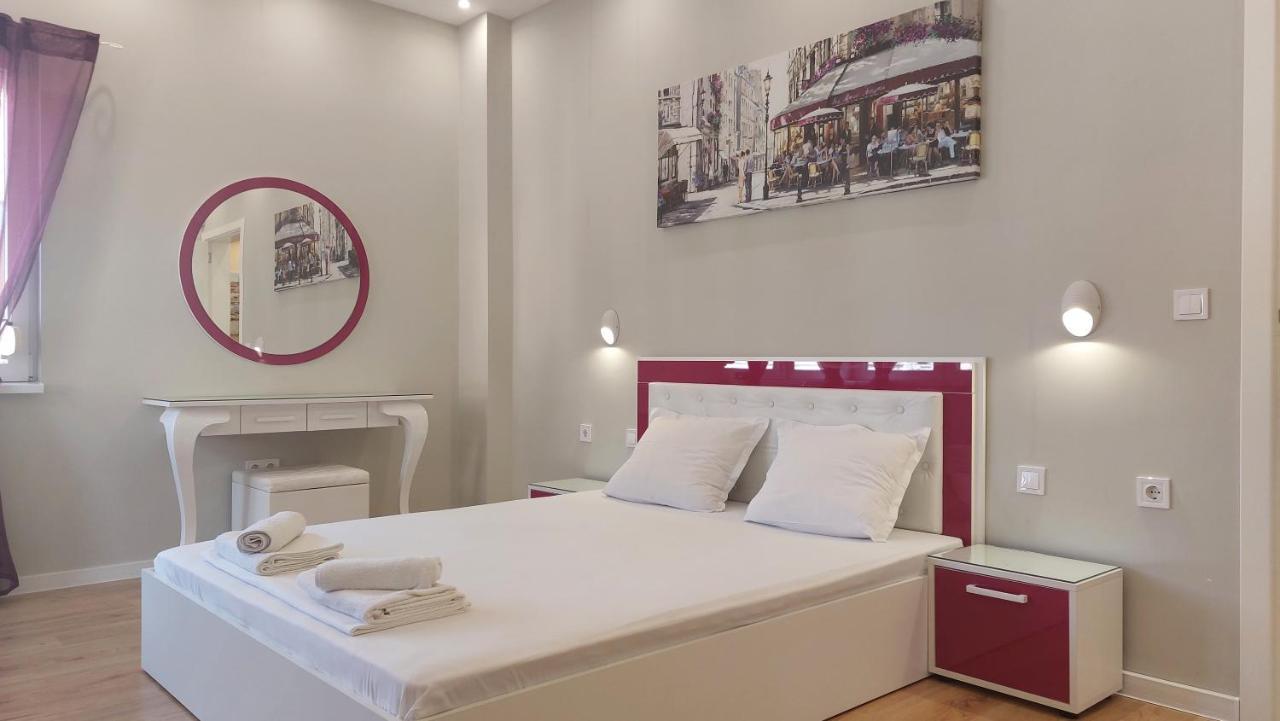 Апартамент Pink & Blue - 2Bdr With Balcony - Wi-Fi Warna Exterior foto