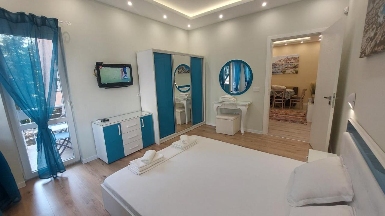 Апартамент Pink & Blue - 2Bdr With Balcony - Wi-Fi Warna Exterior foto