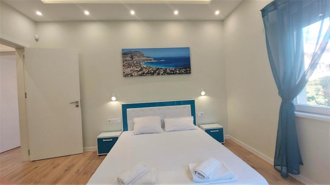 Апартамент Pink & Blue - 2Bdr With Balcony - Wi-Fi Warna Exterior foto