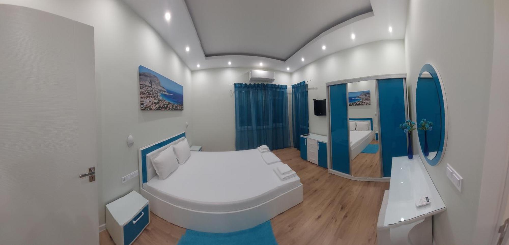 Апартамент Pink & Blue - 2Bdr With Balcony - Wi-Fi Warna Exterior foto