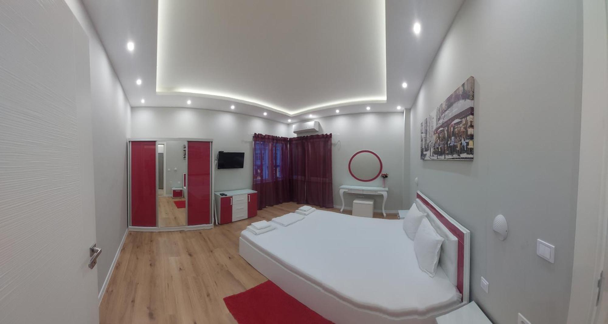 Апартамент Pink & Blue - 2Bdr With Balcony - Wi-Fi Warna Exterior foto