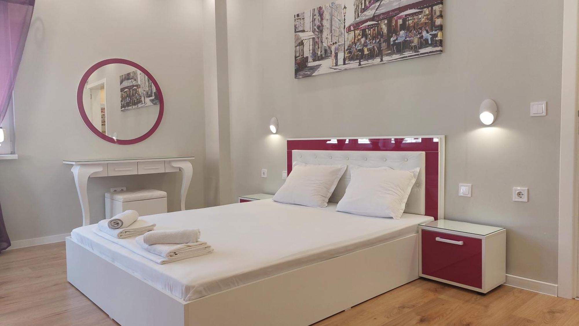Апартамент Pink & Blue - 2Bdr With Balcony - Wi-Fi Warna Exterior foto