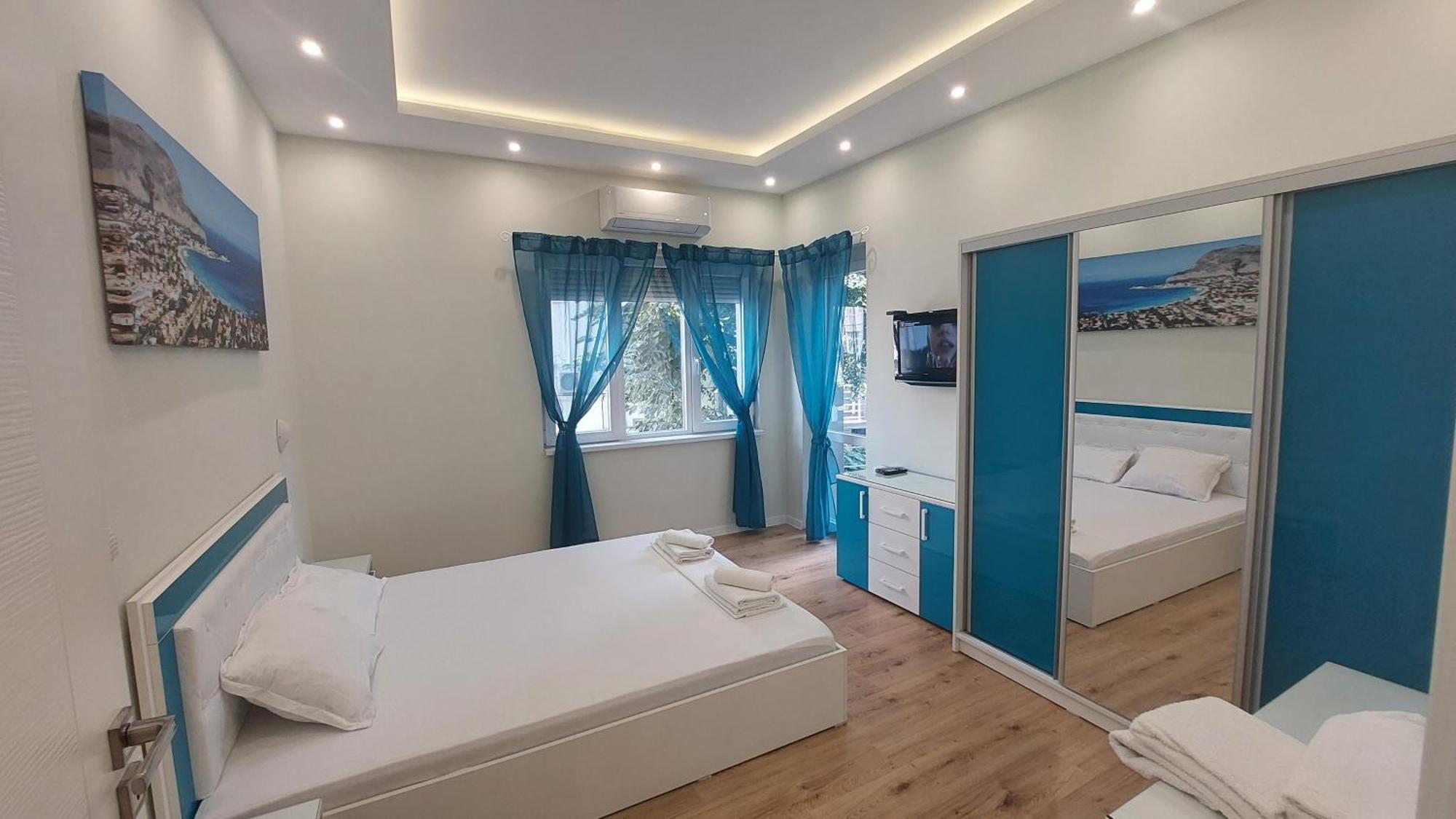 Апартамент Pink & Blue - 2Bdr With Balcony - Wi-Fi Warna Exterior foto